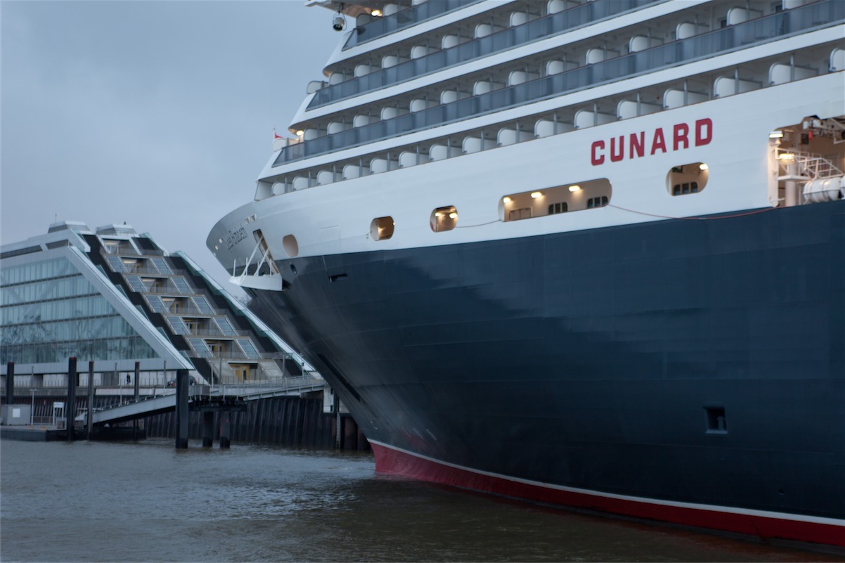 Eines der neuen Cunard Schiff - die Queen Elisabeth