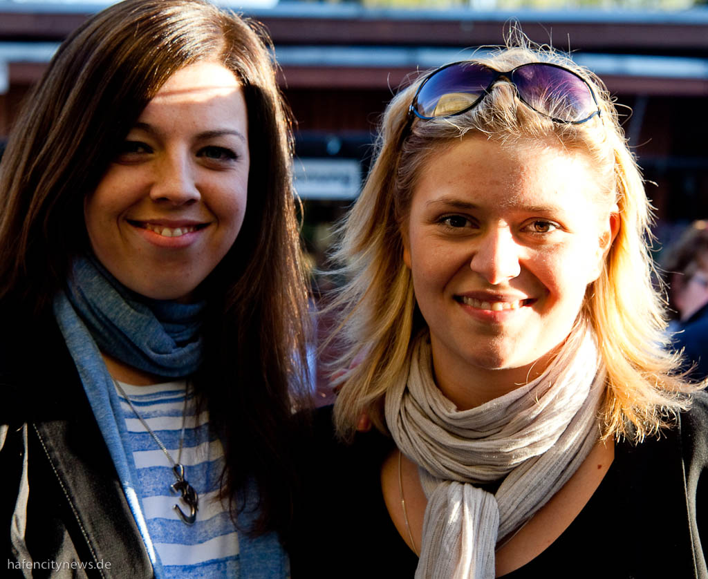 Anna Hesse und Theresa Hallermann organisierten den Event für Barkassen-Meyer