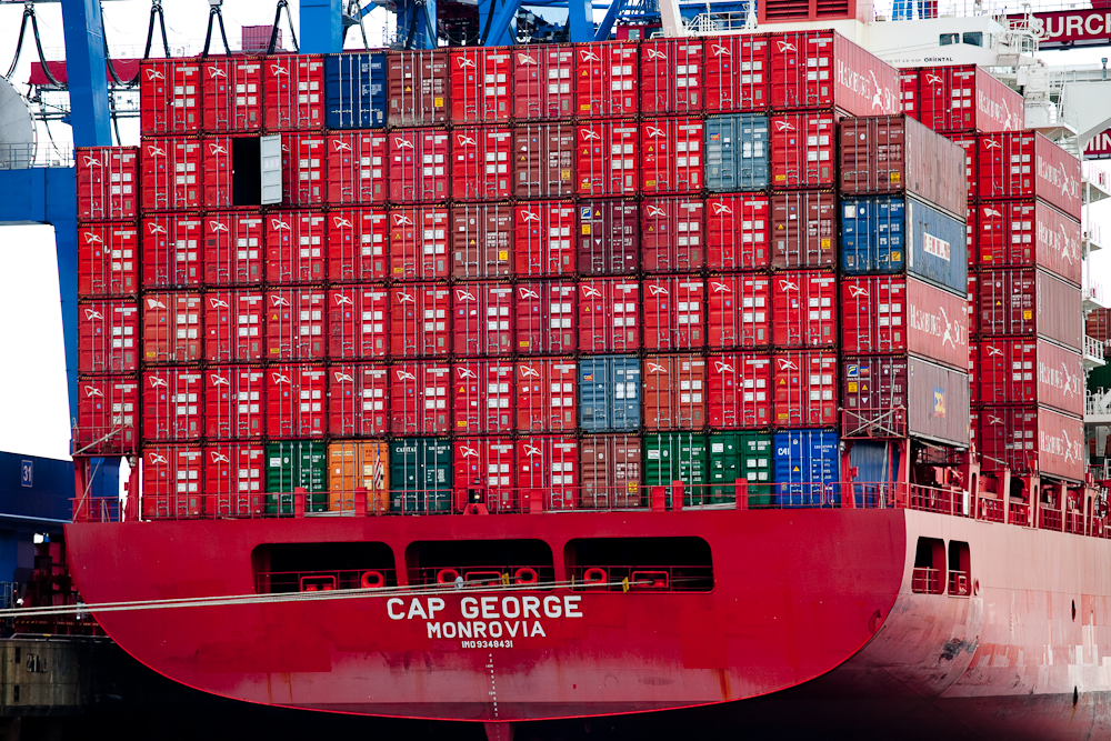 Container werden zunehmend über die Schiene transportiert