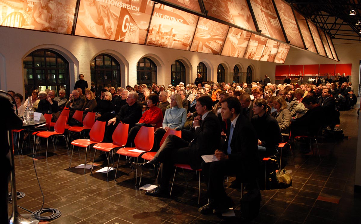 Mindestens 120 Anwohner wollten sich über das Projekt Elbphilharmonie informieren
