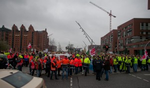 Der Beginn auf dem Dar-Es-Salaam-Platz um 11:55