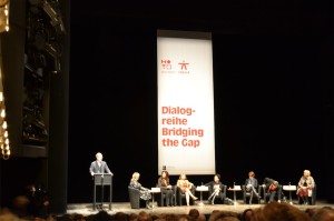 Diskussion im Thalia-Theater