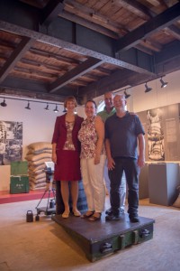 BU: Annette Niewiesk (Vorsitzende), Handrik Stark (stellvertretender Vorsitzender), Bärbel Wresch (Schatzmeisterin), Henning Rademacher (Speicherstadtmuseum)