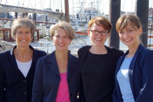 Das startsocial-Team (v. l. n. r.): Monika Kayser, Dr. Sunniva Engelbrecht, Lena Röcker, Veronika Struck. Nicht im Bild: Sophie Abarbanell. (Foto: startsocial / Doreen Dresler)