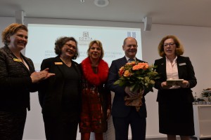 Olaf Scholz  und die Präsidentinnen: Christiane Lemberg, Kirsten Neumann, Silke Haas,  Petra Helf v.l. Nicht im Bild: Corinna Moormann (Fotos: CF)