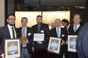 Dr.-Ing. Christian F. Janßen und seine Mitstreiter Dennis Mierke und Martin Gehrke, Jörn Kröger und Roman Diewald (v. l.) bei der Preisverleihung im Internationalen Maritimen Museum (Foto: TEN)