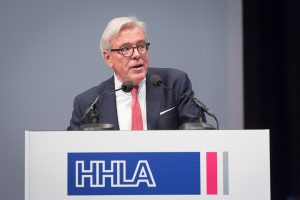 Klaus-Dieter Peters, Chairman of the Executive Board of Hamburger Hafen und Logistik AG (HHLA), at the Annual General Meeting 2016.  Photo: HHLA/Knut Gielen