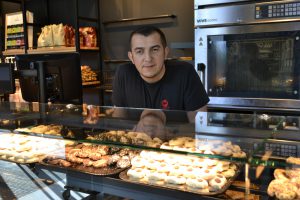 Mehmet Bozkurt in seiner Bäckerei Caglar (Foto: CF)