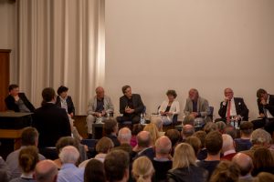 Ein interessantes Podium und volles Haus in der Patriotischen Gesellschaft