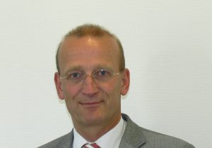 Gunther Bonz ist 1956 in Hamburg geboren. Der Verwaltungsjurist war von 2004 bis 2008 Hamburger Staatsrat in der Wirtschaftsbehörde. Seit 2011 ist er Präsident des Unternehmensverbandes Hafen Hamburg.(Foto: Bonz)